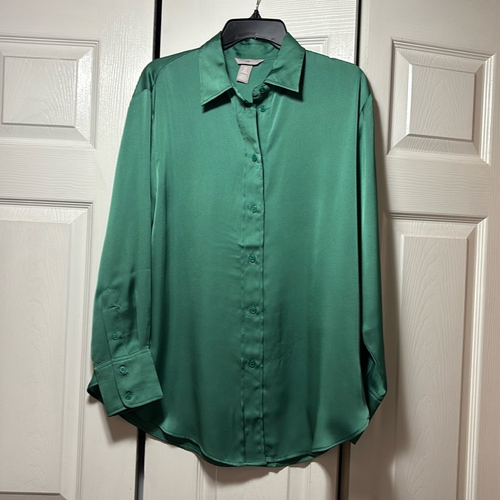 H&M Garden Green Silky Tunic Button Front Blouse S